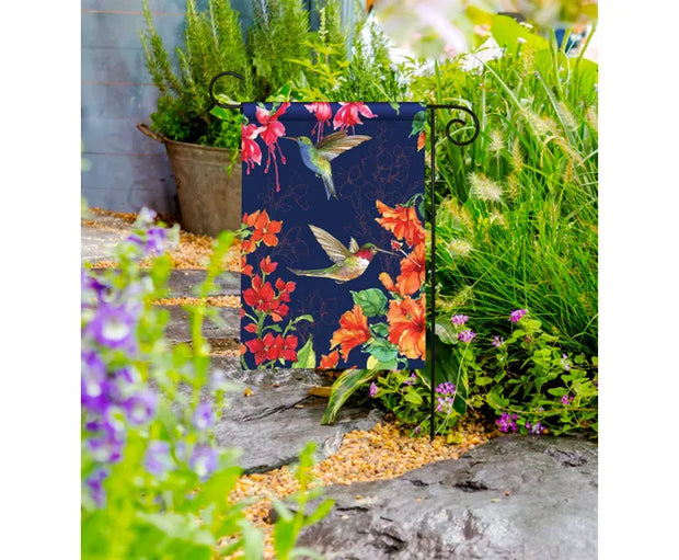 Hum Harmony Garden Flag