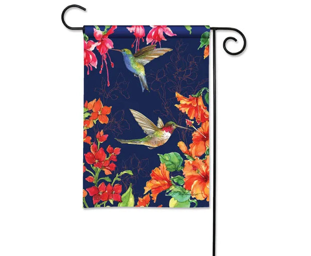 Hum Harmony Garden Flag