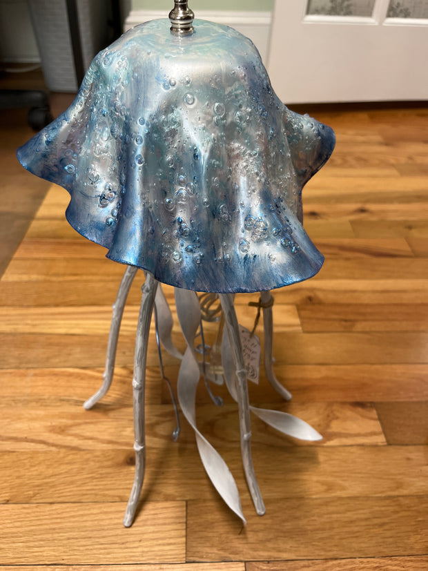 Sculpted Accent Jellyfish Lamp