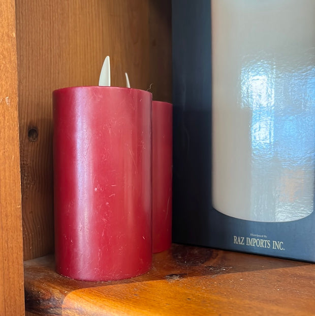 Moving Flame 2x4 Red Candle