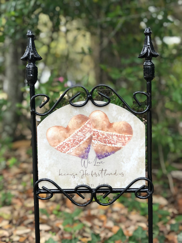 Two Lace Hearts Garden Sign